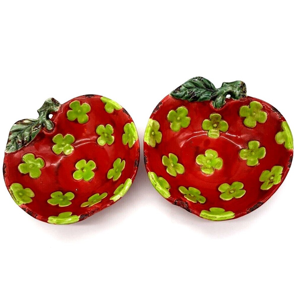 Home Accent Stone Pottery 2 Red Apple Shaped 8" Bowls Green Daisy Design